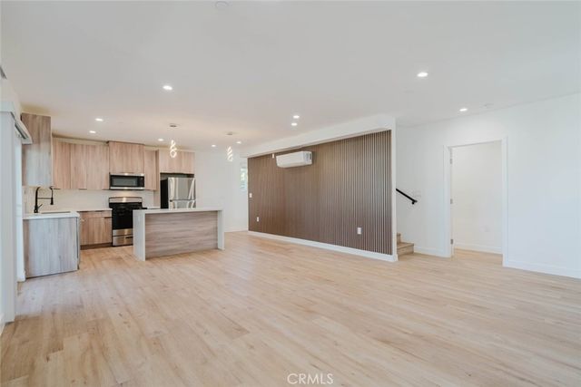 5654 Cartwright Avenue, North Hollywood, CA 91601