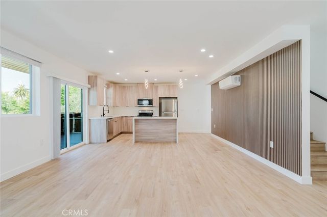 5654 Cartwright Avenue, North Hollywood, CA 91601
