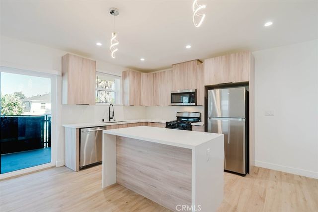 5654 Cartwright Avenue, North Hollywood, CA 91601