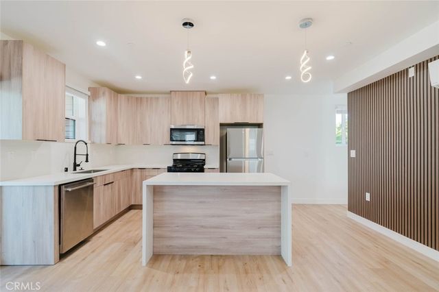 5654 Cartwright Avenue, North Hollywood, CA 91601