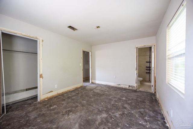 11212 Seaglade Dr, Pensacola, FL 32507