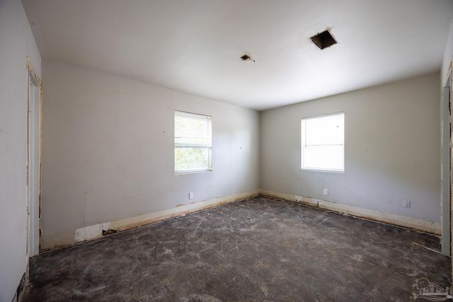 11212 Seaglade Dr, Pensacola, FL 32507