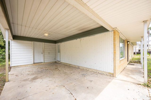 11212 Seaglade Dr, Pensacola, FL 32507