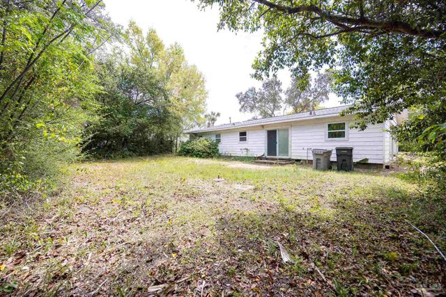 11212 Seaglade Dr, Pensacola, FL 32507