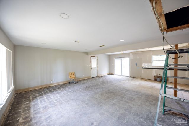 11212 Seaglade Dr, Pensacola, FL 32507