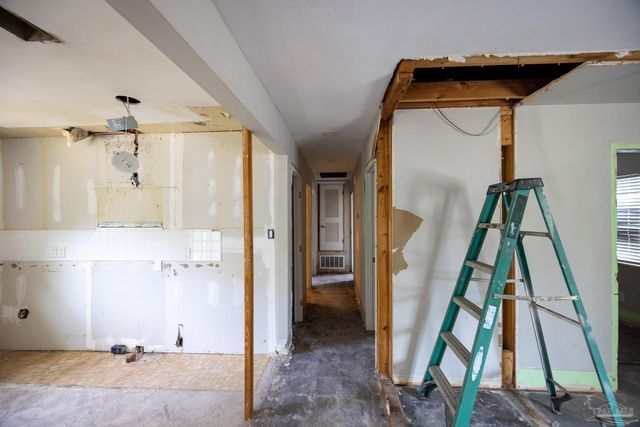 11212 Seaglade Dr, Pensacola, FL 32507