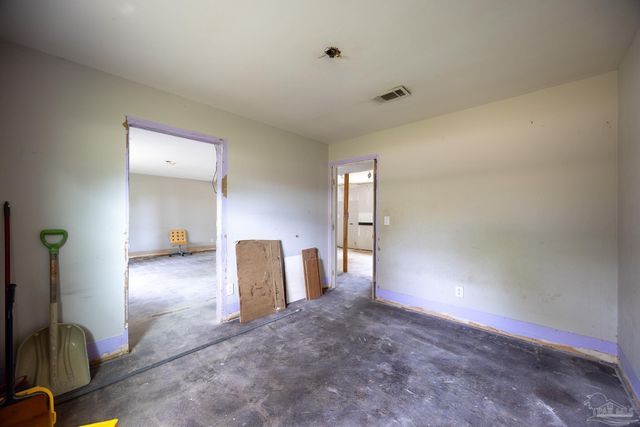 11212 Seaglade Dr, Pensacola, FL 32507