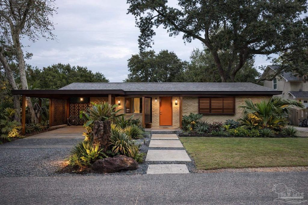 11212 Seaglade Dr, Pensacola, FL 32507