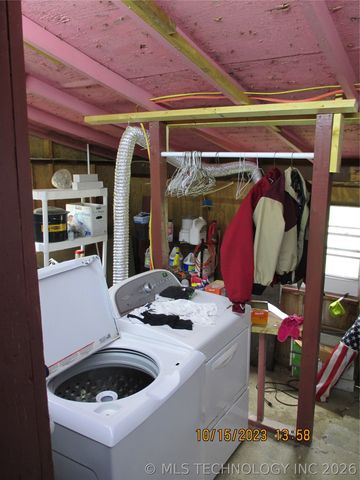 2905 E 2110, Hugo, OK 74743