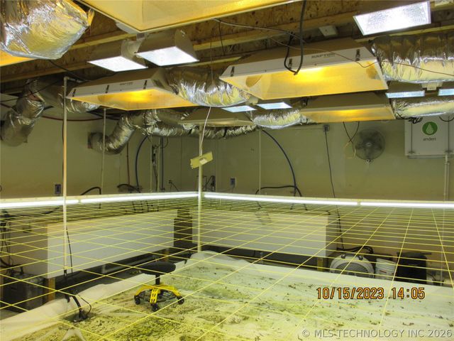 2905 E 2110, Hugo, OK 74743