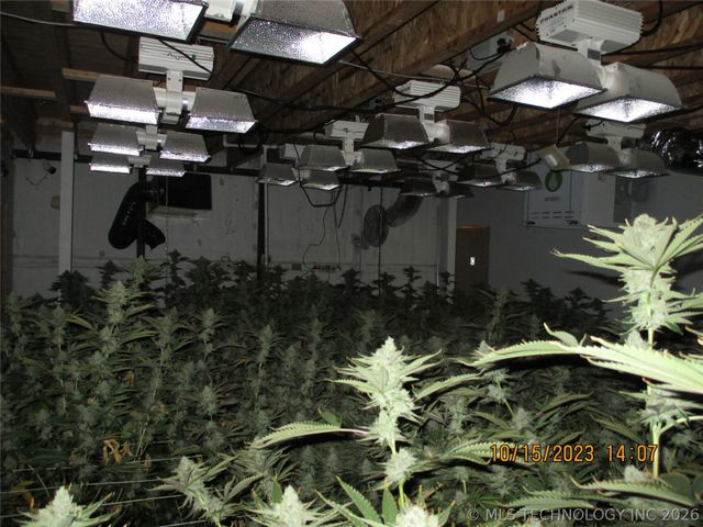 2905 E 2110, Hugo, OK 74743