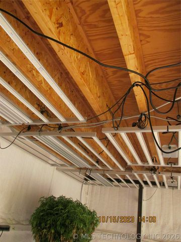 2905 E 2110, Hugo, OK 74743