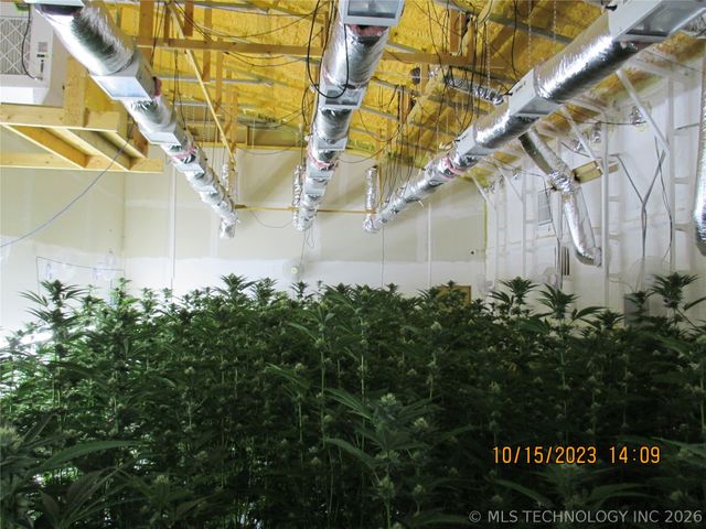 2905 E 2110, Hugo, OK 74743