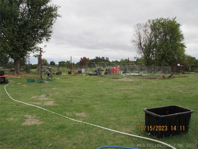 2905 E 2110, Hugo, OK 74743