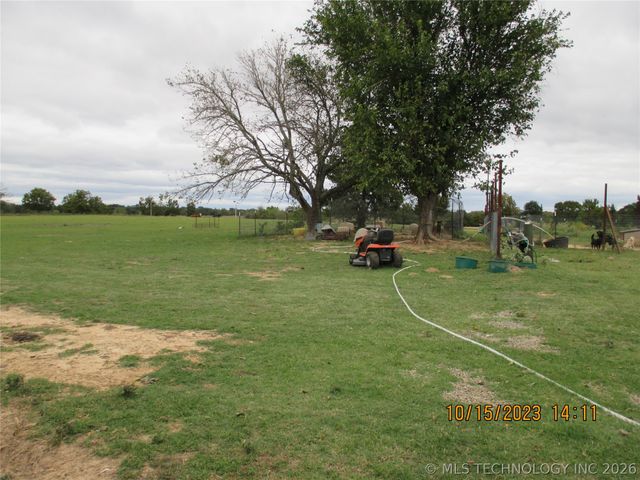 2905 E 2110, Hugo, OK 74743