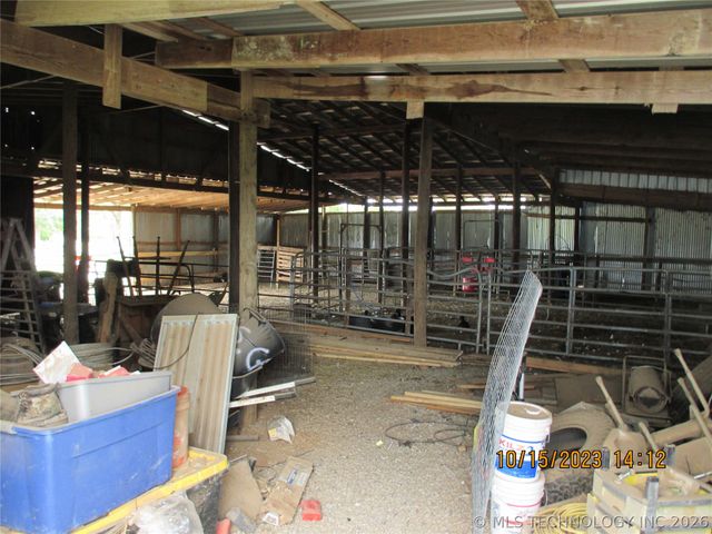 2905 E 2110, Hugo, OK 74743