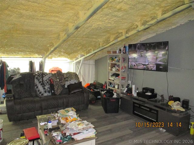 2905 E 2110, Hugo, OK 74743