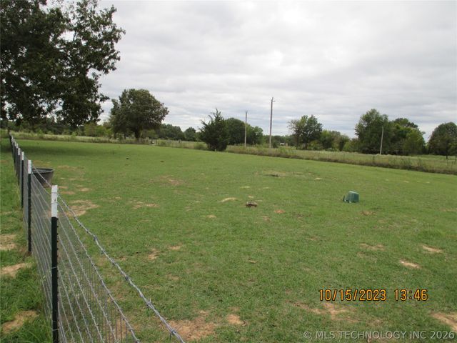 2905 E 2110, Hugo, OK 74743