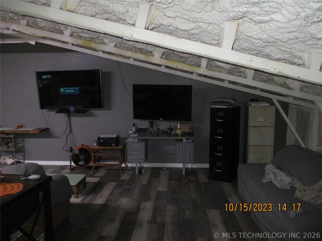 2905 E 2110, Hugo, OK 74743