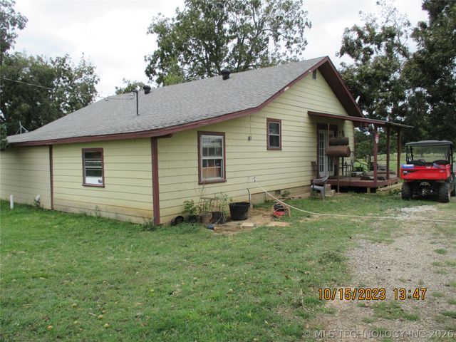 2905 E 2110, Hugo, OK 74743
