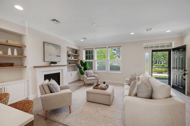 180 Hms Halsted Drive 180, Hingham, MA 02043