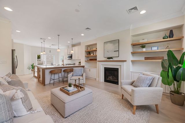 180 Hms Halsted Drive 180, Hingham, MA 02043