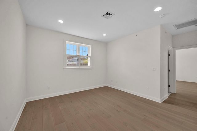 180 Hms Halsted Drive 180, Hingham, MA 02043