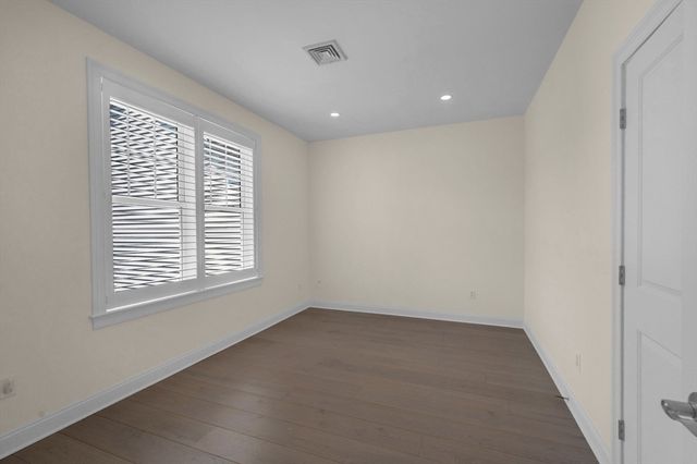 180 Hms Halsted Drive 180, Hingham, MA 02043