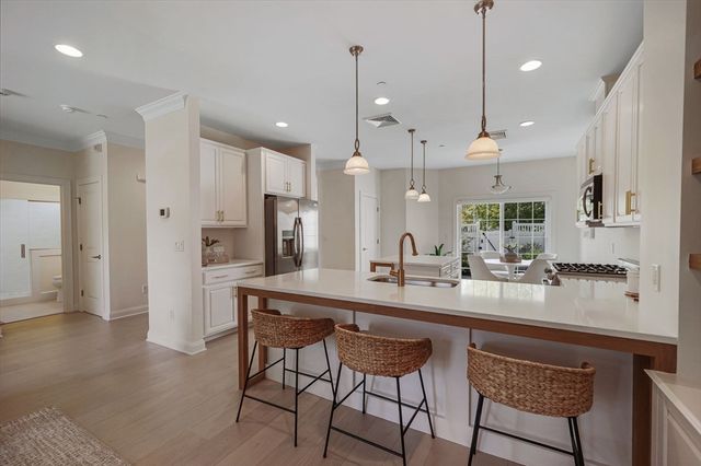 180 Hms Halsted Drive 180, Hingham, MA 02043