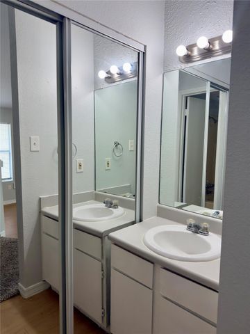 513 South Park DR 301, Austin, TX 78704