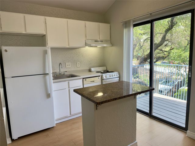 513 South Park DR 301, Austin, TX 78704