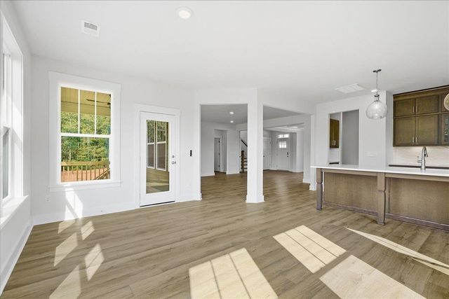 809 Lonsdale Court, Woodruff, SC 29388