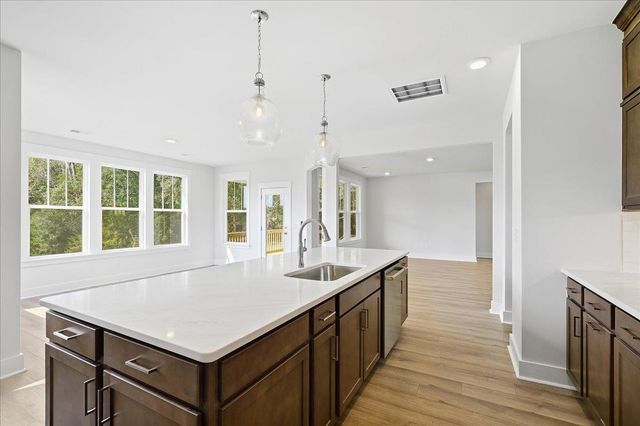 809 Lonsdale Court, Woodruff, SC 29388