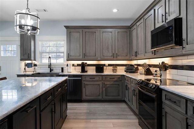 547 CENTER Road SE, Cartersville, GA 30121