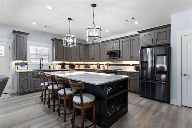 547 CENTER Road SE, Cartersville, GA 30121