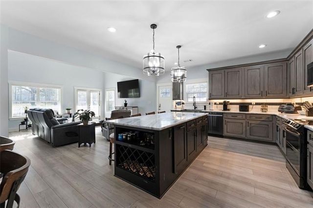 547 CENTER Road SE, Cartersville, GA 30121