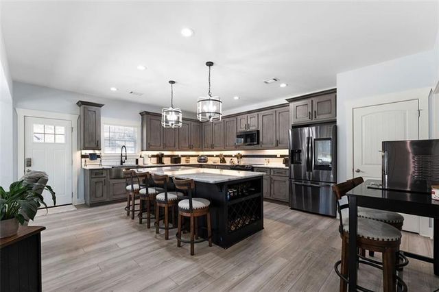 547 CENTER Road SE, Cartersville, GA 30121