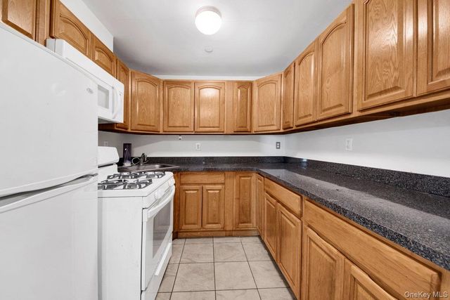 2527 Matthews Avenue, Bronx, NY 10467