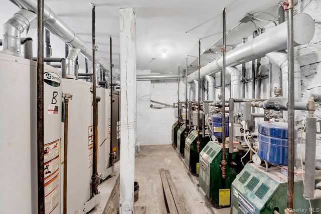 2527 Matthews Avenue, Bronx, NY 10467