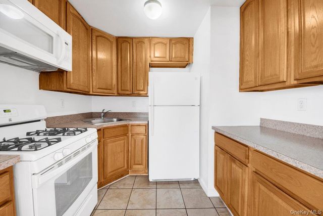 2527 Matthews Avenue, Bronx, NY 10467