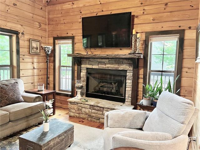 345 Acadia Drive, Ellijay, GA 30540