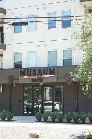 4819 Caroline Street 111, Houston, TX 77004