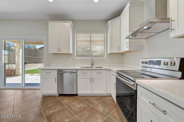 42937 N OUTER BANK Court, Anthem, AZ 85086