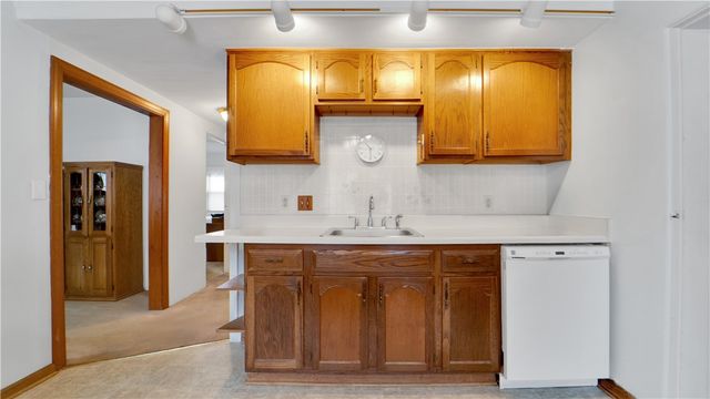 164 Penhurst Road, Brighton, NY 14610