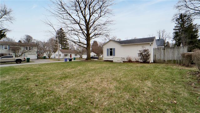 164 Penhurst Road, Brighton, NY 14610