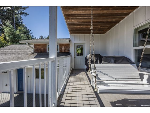 4838 LAKE Blvd, Westlake, OR 97493