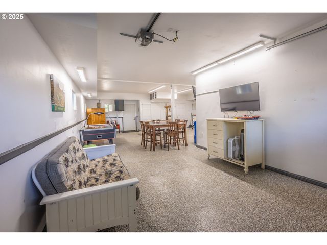 4838 LAKE Blvd, Westlake, OR 97493