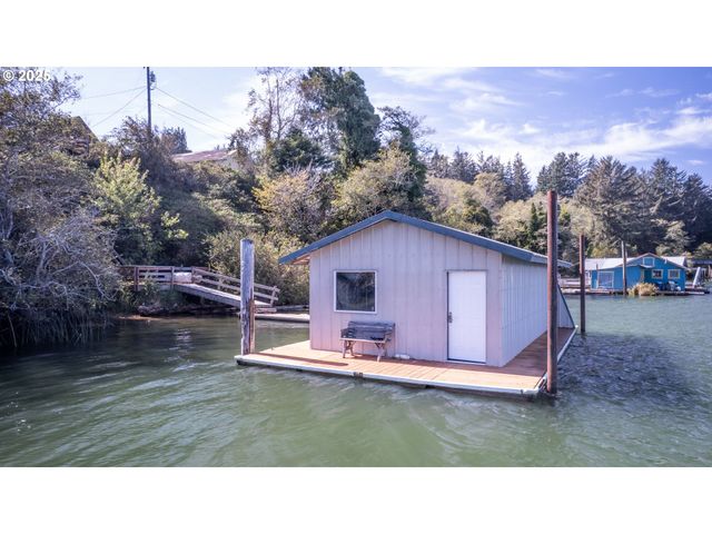 4838 LAKE Blvd, Westlake, OR 97493