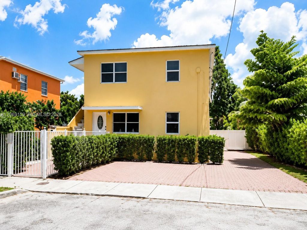 985 SW 10th Street 2, Miami, FL 33130