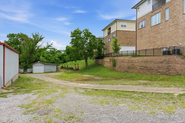 5717 Maudina Ave, Nashville, TN 37209
